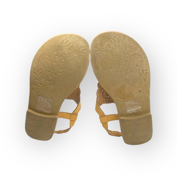 Sonoma ᪥ Laser Cut Vegan Leather Gladiator Thong Flat Sandals ᪥ Butter Yellow 6M - Picture 12 of 16